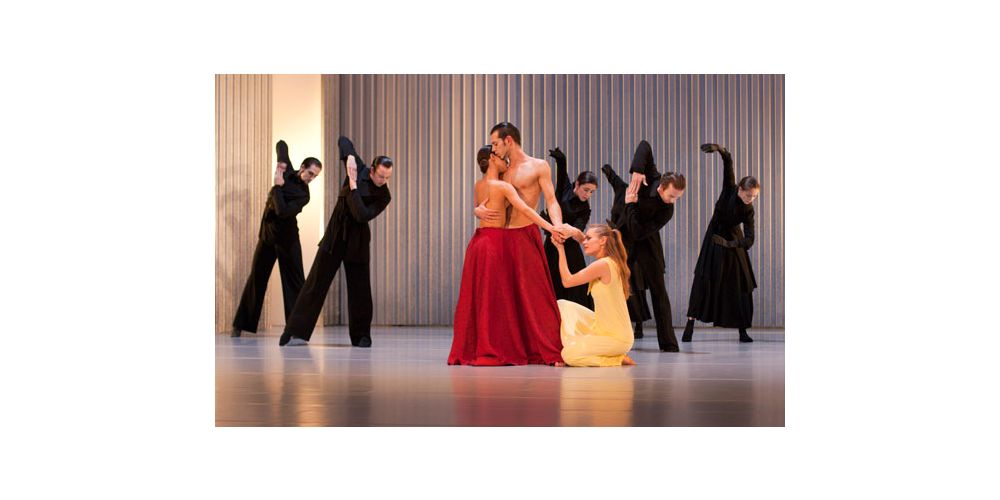 „Camille Claudel. Bildhauerin.“ in der Mitte v. links Leticia Forattini Martins, Tamás Hári und Aleksandra Wojcik (Camille Claudel).