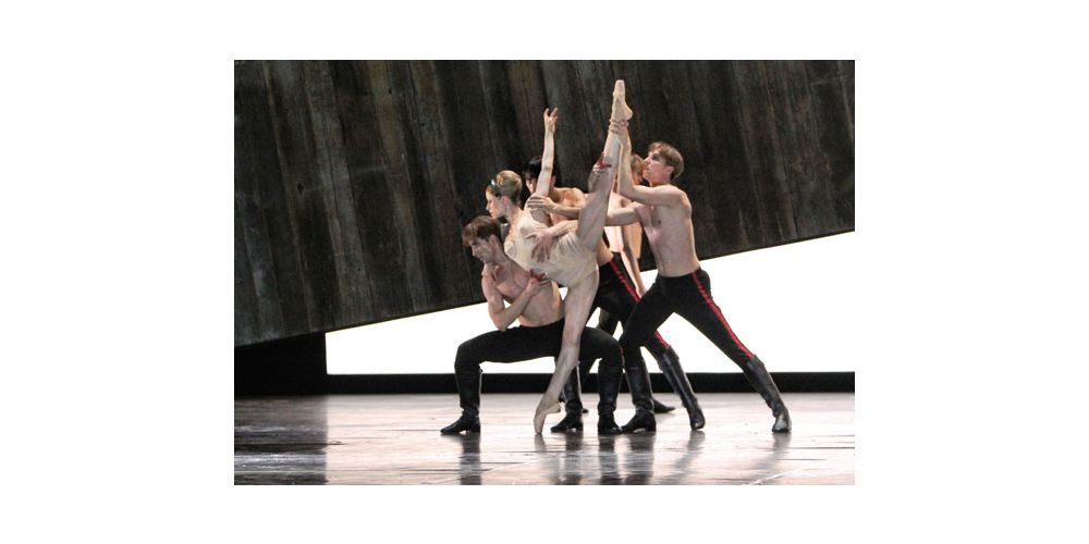 „Symphony of Sorrowful Songs“ von Tomaž Pandur