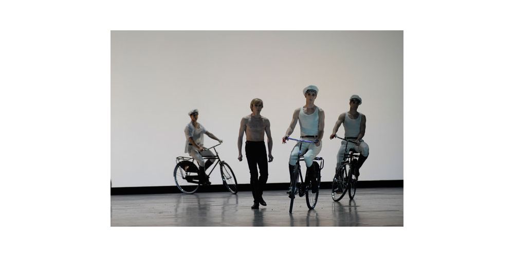 „Symphony of Sorrowful Songs“ von Tomaž Pandur