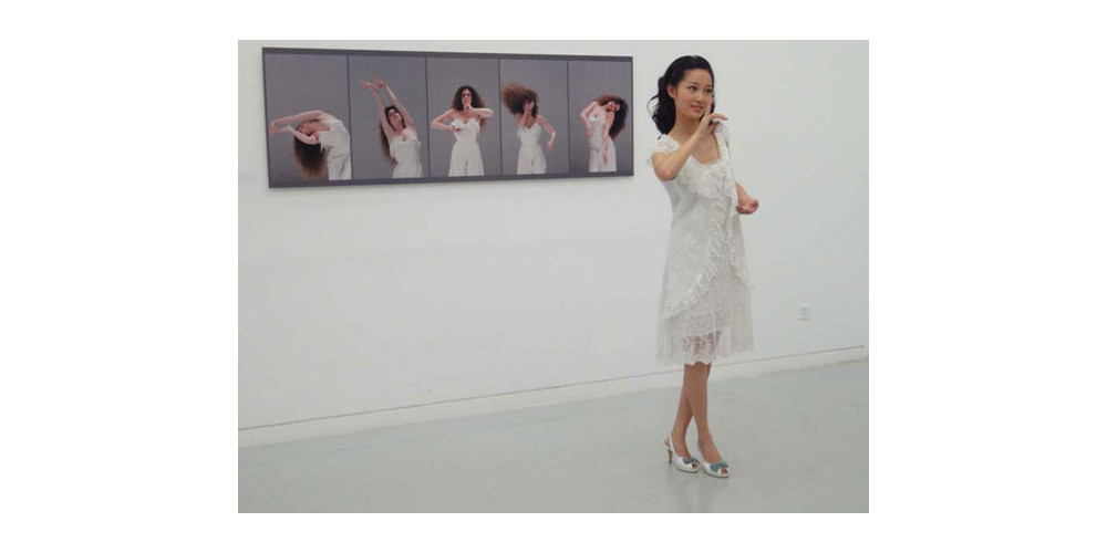 Sequenz aus &quot;Agua&quot; (mit Melanie Maurin) und chinesischem Model