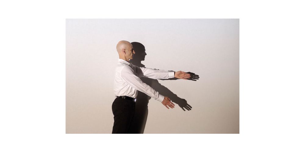 „Schwarz weiß zeigen“ von Gerhard Bohner. Tanz: Cesc Gelabert