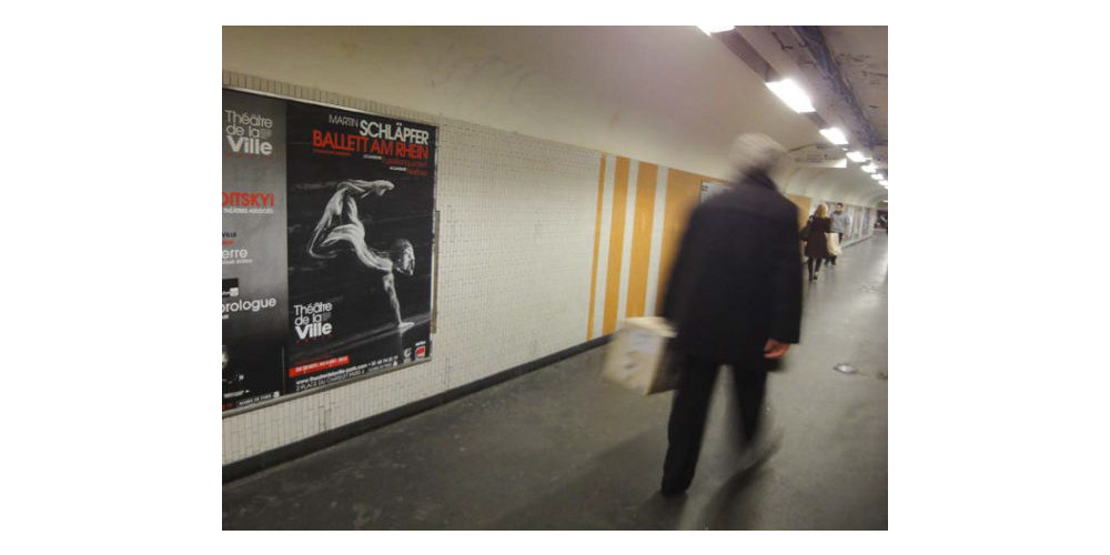 Ballett am Rhein in einem der endlosen Fußgängertunnels