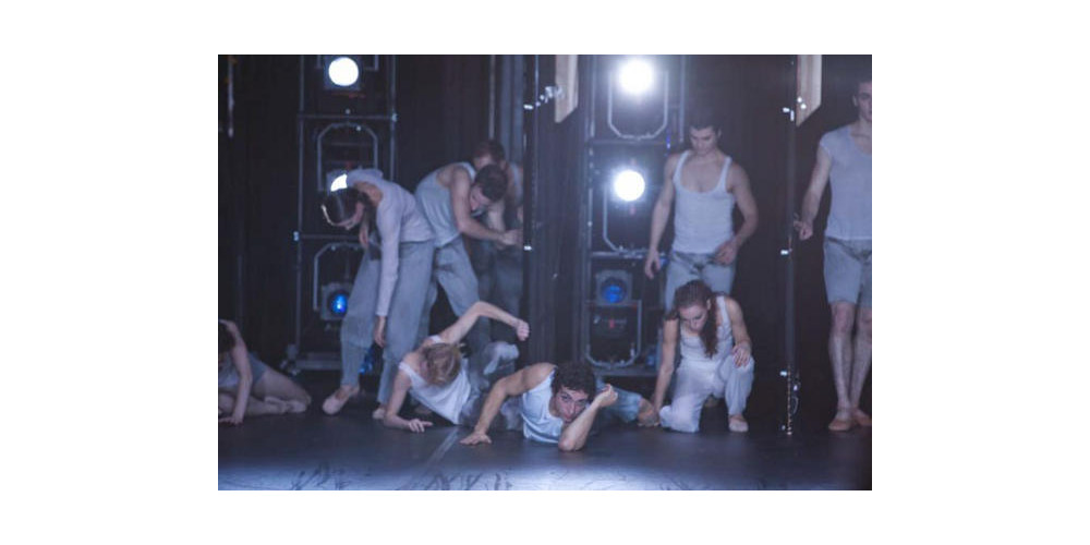 &quot;neither&quot;von der Bühnengasse aus gesehen