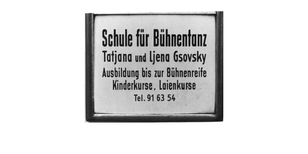 Türschild mit zarter Gravur ganz unten