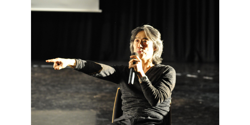 Der Dortmunder Ballettchef Xin Peng Wang zu Besucher in der Staatlichen Ballettschule Berlin