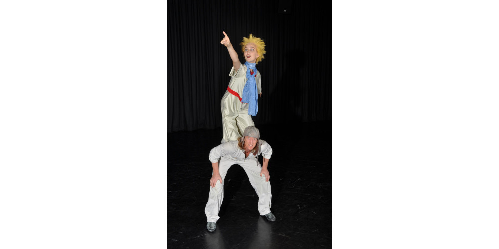 Staatliche Ballettschule Berlin: „Der kleine Prinz“ auf dem Rücken von Antoine de Saint-Exupéry, in einer Choreografie von Gregor Seyffert