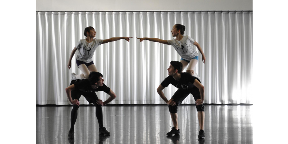 Staatliche Ballettschule Berlin: Elena Iseki und Justin Rimke; Isabell Arnke und David Iglesias (rechts)