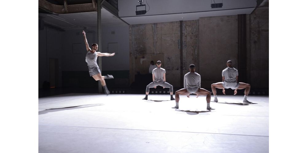 „Dust“ von Roderick George