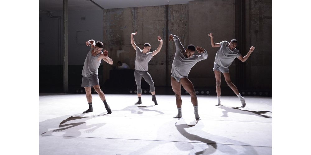 „Dust“ von Roderick George