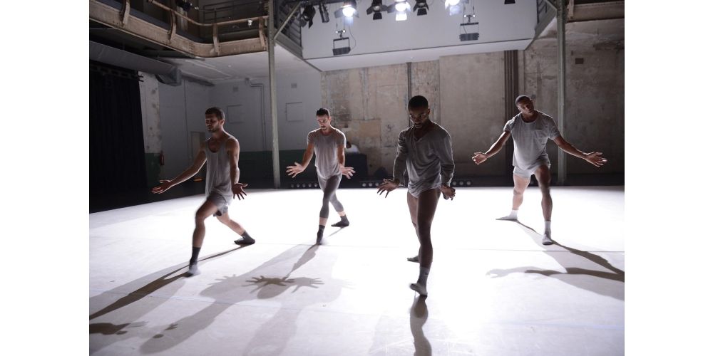 „Dust“ von Roderick George