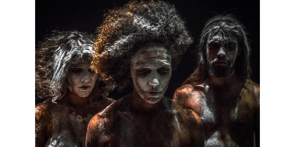 „The Sky Is Already Falling“ von Lia Rodrigues