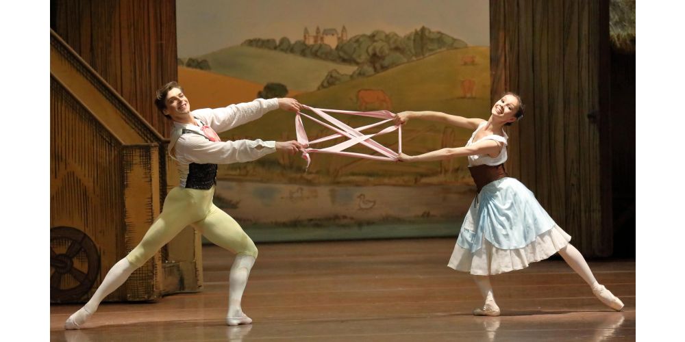 &quot;La Fille mal gardée&quot; von Frederick Ashton; Maria Shirinkina und Vladimir Shklyarov