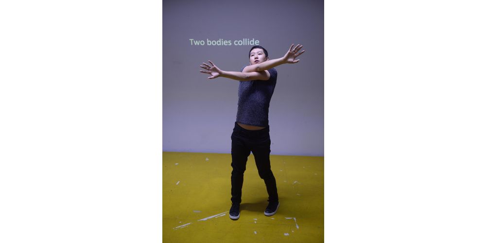 „Crossing Half of China to Sleep with You“ von Christoph Winkler. Tanz: Naishi Wang.