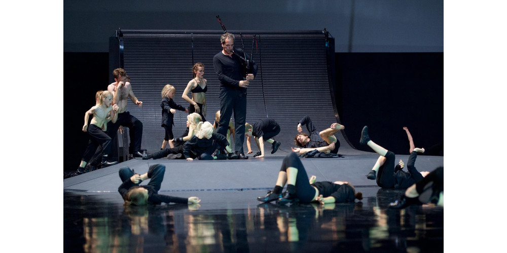 „enfant“ von Boris Charmatz