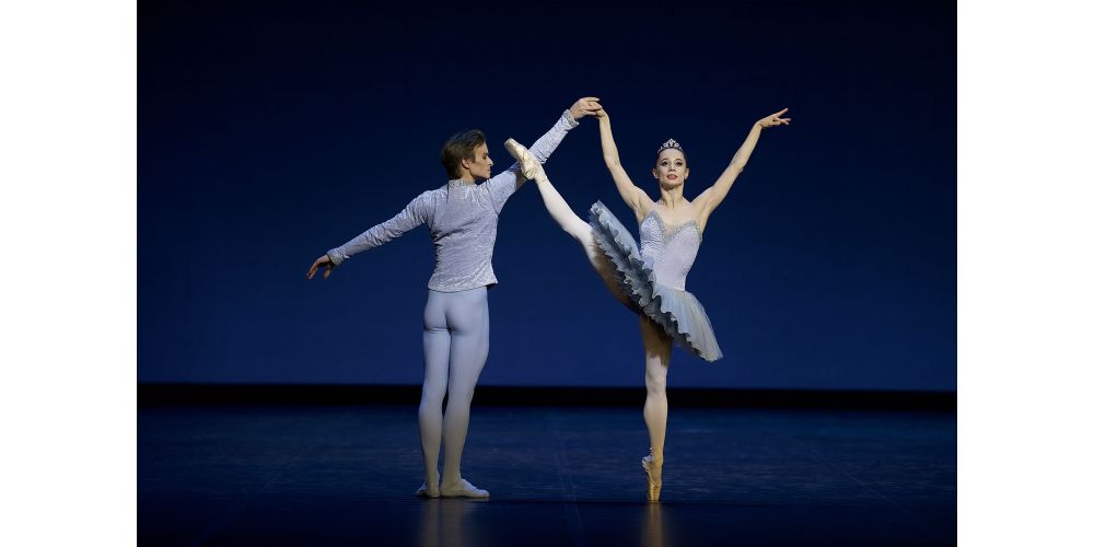 „theme and variations“ von George Balanchine. Tanz: Maria Kochetkova a. G. &amp; Daniil Simkin