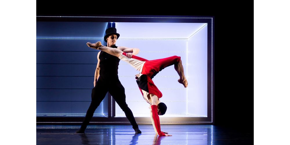 &quot;Petruschka&quot; von Adriana Mortelliti. Tanz: Stefan Kulhawec, Alyosa Forlini