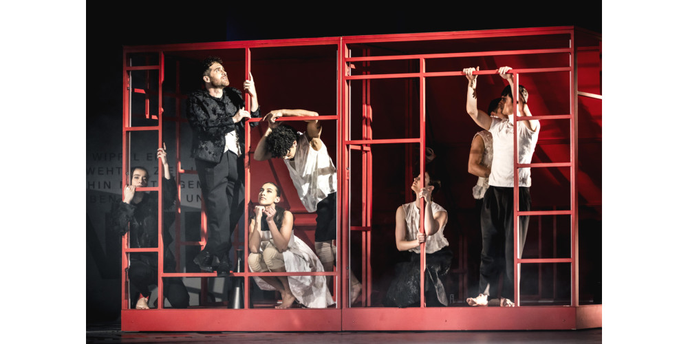 „Eine Winterreise“ von Wagner Moreira, Tanz: Ensemble mit Richard Resch