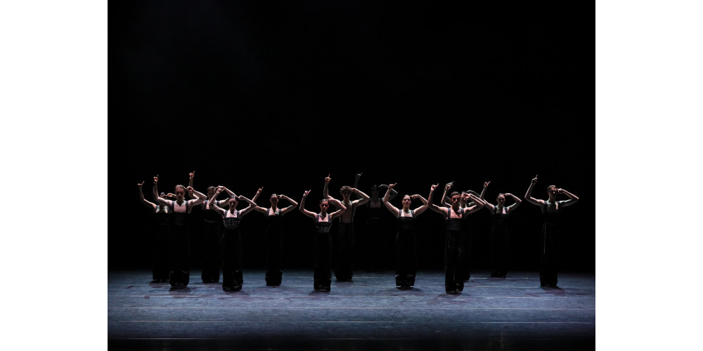 „Devil’s Kitchen“ von Marco Goecke, Tanz: Ensemble Bayerisches Junior Ballett München