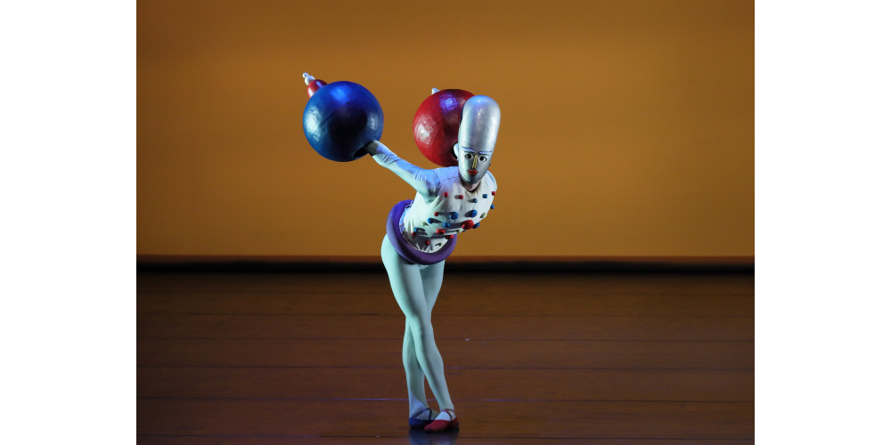 „Devil’s Kitchen“ von Marco Goecke, Tanz: Megan Wefel, Simon Adamson-De Luca