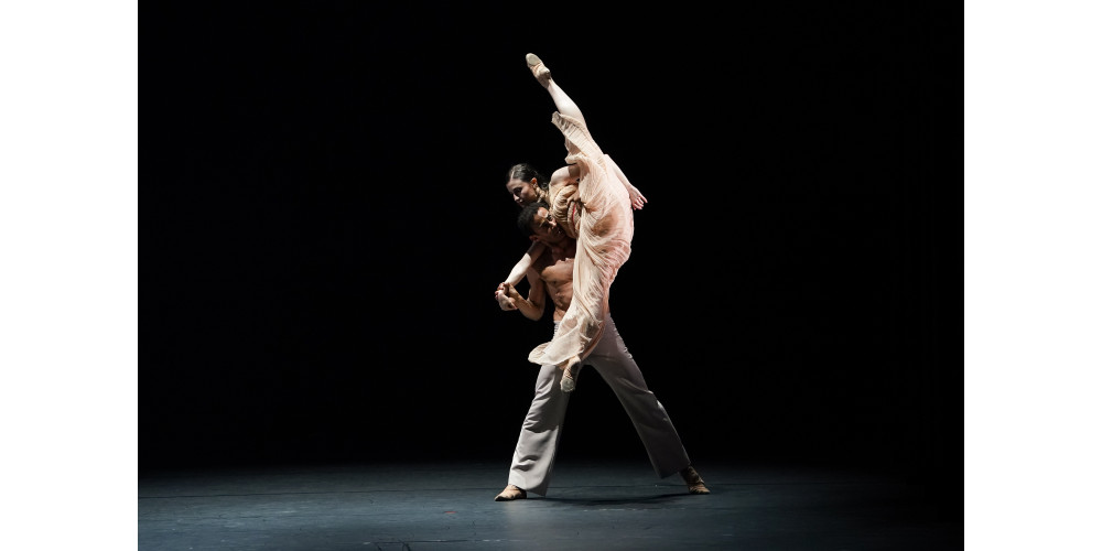 „Othello 2.0“ von Amilcar Moret Gonzalez, Tanz: Virginia Tomarchio, Amilcar Moret Gonzalez