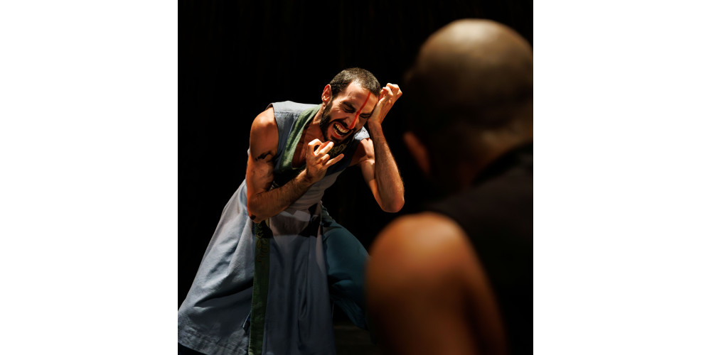 „Turning of Bones“ von Akram Khan, Tanz: Giovanni Visone, Stefano Gallelli, Tuti Cedeno