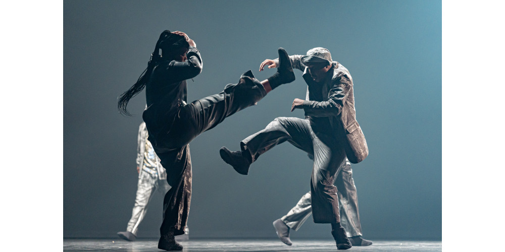 „BLUE NILE TO THE GALAXY AROUND OLODUMARE“ von Jeremy Nedd &amp; Impilo Mapantsula, Tanz: Ensemble