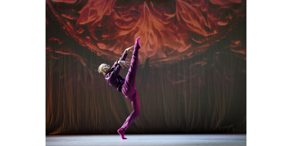 „Aschenbrödel“ von Karl Afred Schreiner, Tanz: Ethan Ribeiro (Prinz)