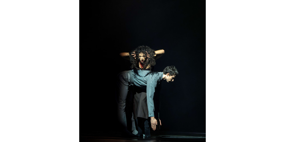 „Blake Works_I“ von William Forsythe / Ballettabend „WAVES AND CIRCLES“, Tanz: Violetta Keller