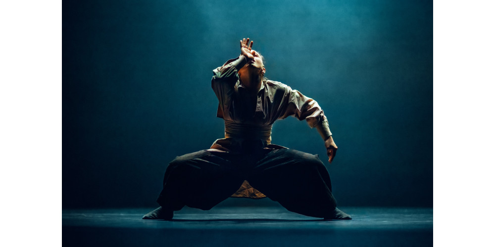 „CHORA – the void as origin“ von Sofia Nappi, Tanz: Ensemble Komoco