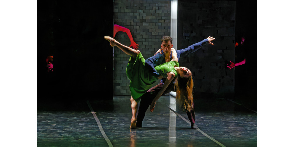 „Joy“ / „L’Amour sorcier“ von Iratxe Ansa und Igor Bacovich, Tanz: Ensemble: Ballet de l’Opéra National de Bordeaux