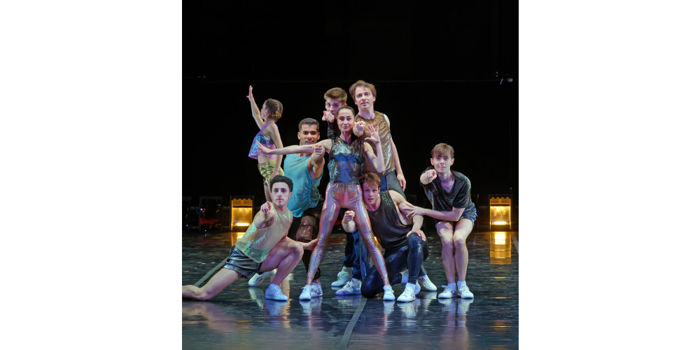 „Joy“ / „L’Amour sorcier“ von Iratxe Ansa und Igor Bacovich, Tanz: Ensemble: Ballet de l’Opéra National de Bordeaux