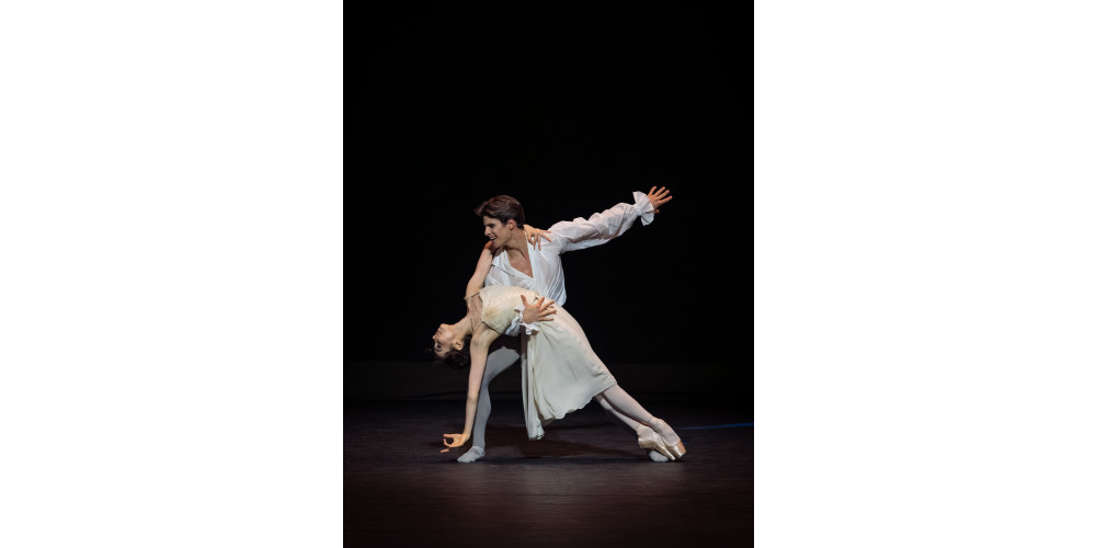 „Manon“ von Kenneth MacMillan, Tanz: Cassandra Trenary, Eno Peci und Ensemble