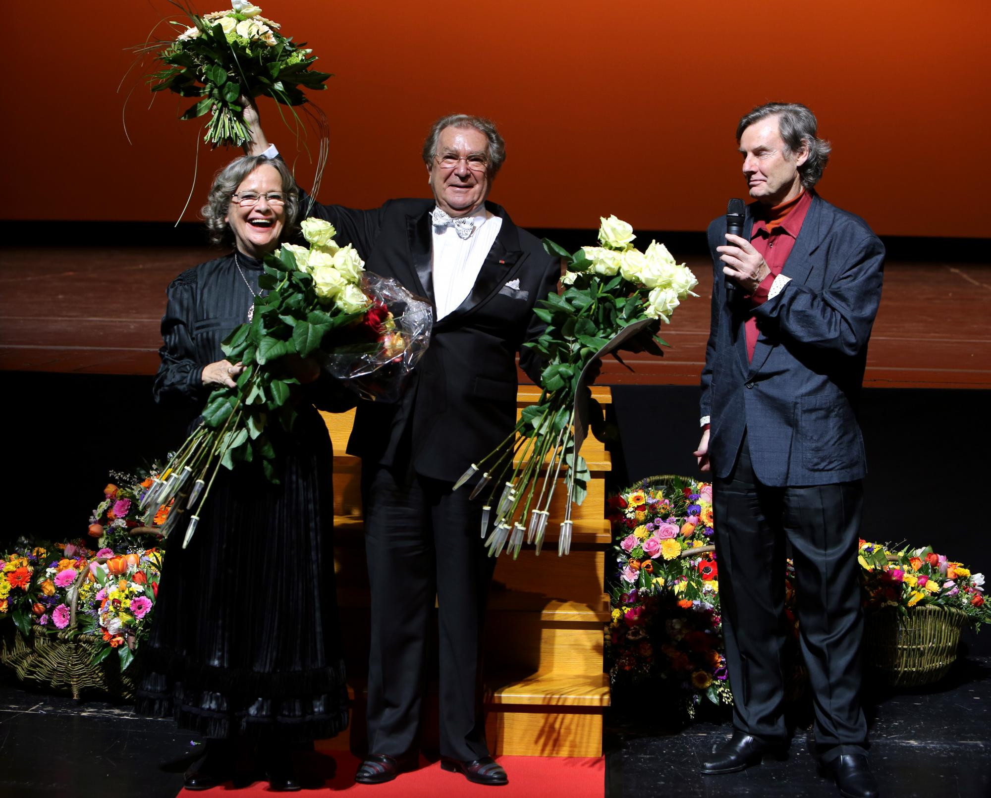 Ulrich Roehm wird zum Abschied geehrt
