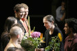 2004 Gastspiel Sasha Waltz in Düsseldorf während des Festivals - Pina gratuliert